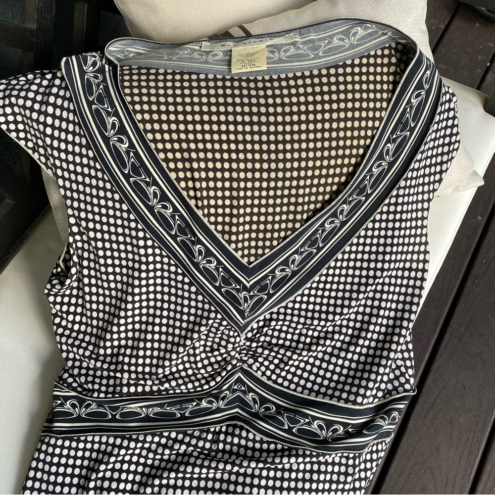 Max Studio Dress Black and Off White V-Neck Flutter Sleeve, Size L